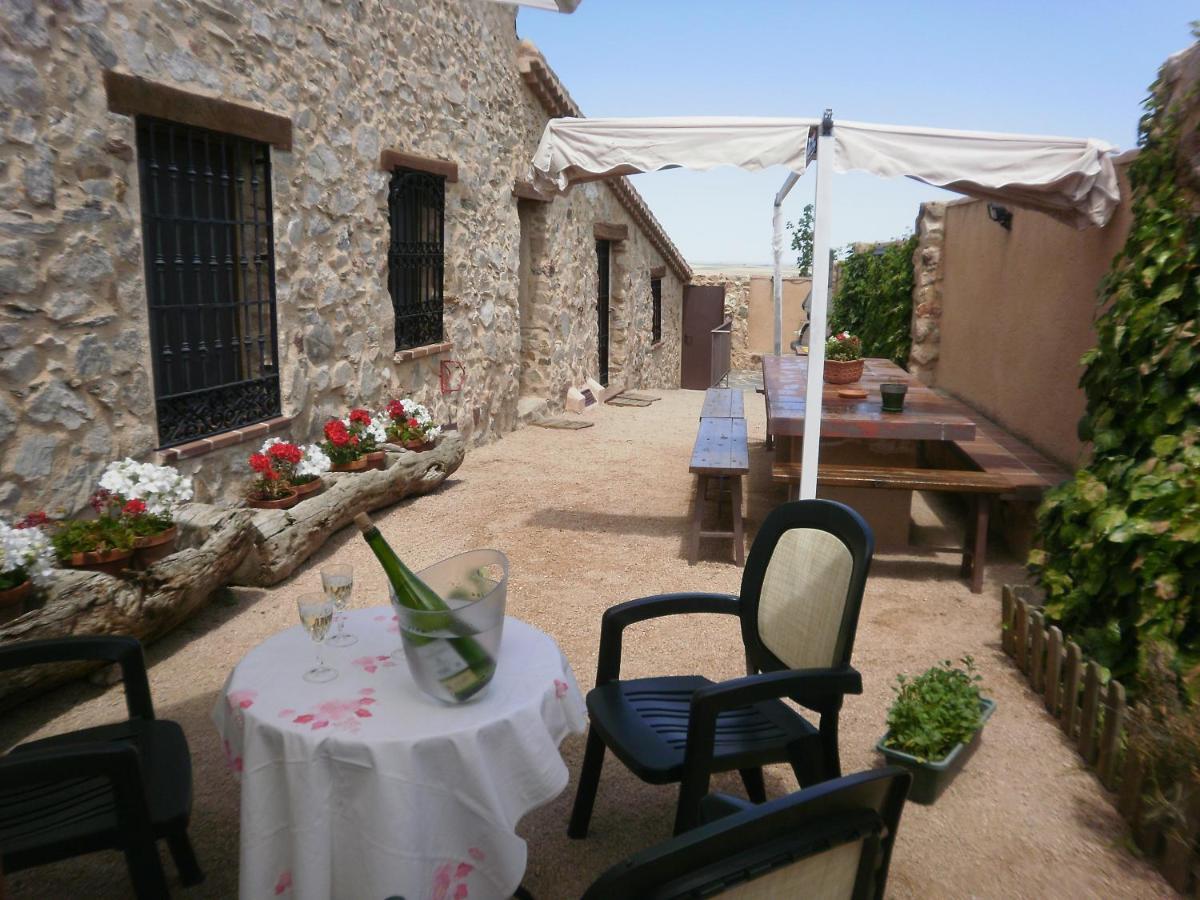 Camino Del Prado Guest House Santa Maria la Real de Nieva ภายนอก รูปภาพ