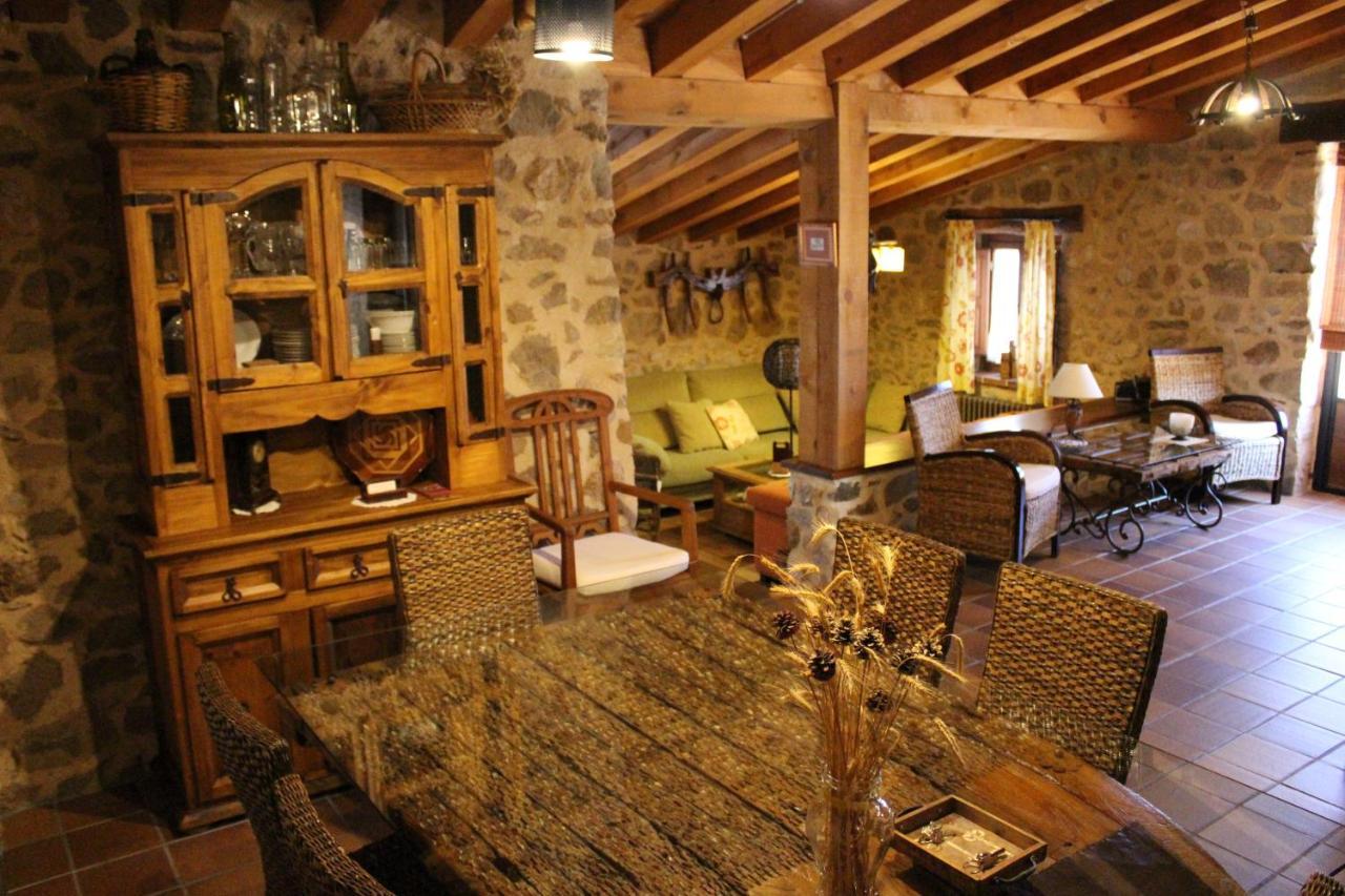 Camino Del Prado Guest House Santa Maria la Real de Nieva ภายนอก รูปภาพ