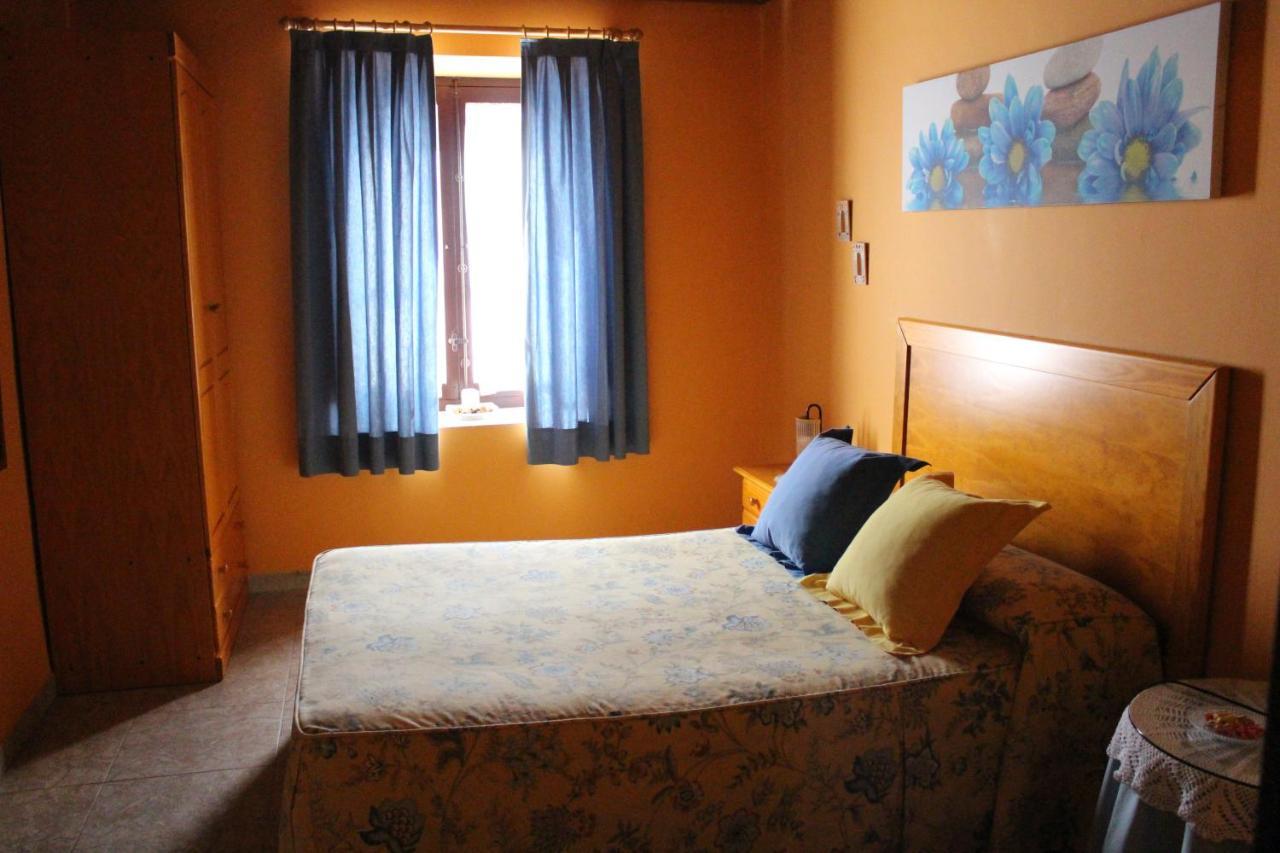 Camino Del Prado Guest House Santa Maria la Real de Nieva ภายนอก รูปภาพ