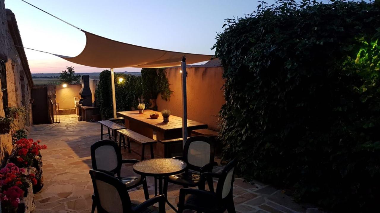 Camino Del Prado Guest House Santa Maria la Real de Nieva ภายนอก รูปภาพ