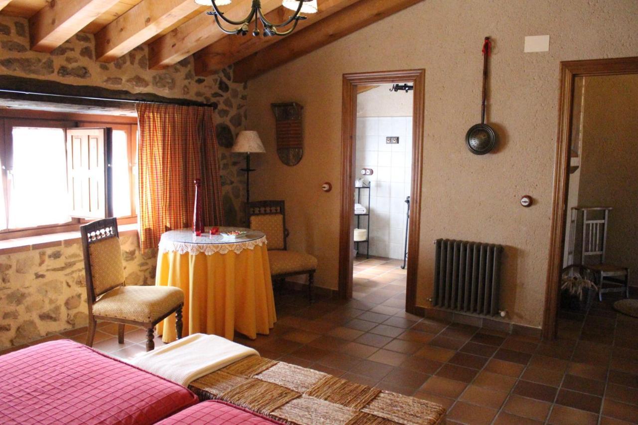 Camino Del Prado Guest House Santa Maria la Real de Nieva ภายนอก รูปภาพ